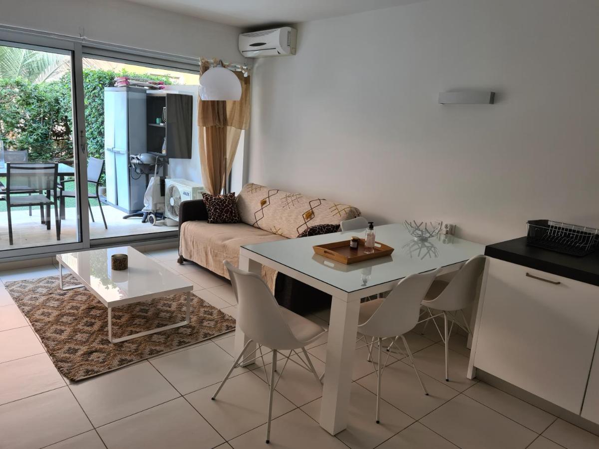 Le Lodge, T2 Classe 3 Etoiles Avec Jardin, Parking, Piscine & Mer A 2 Pas Menton Exterior photo
