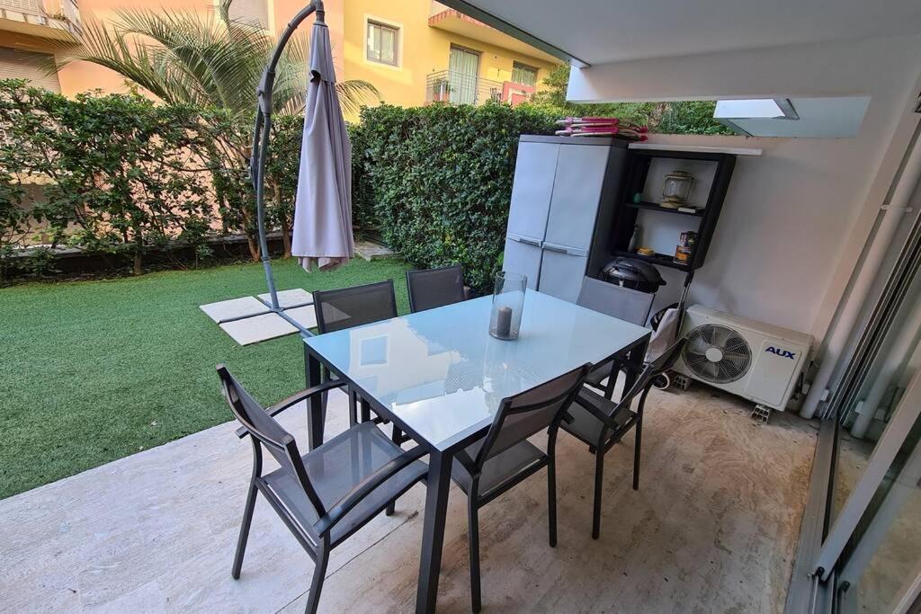 Le Lodge, T2 Classe 3 Etoiles Avec Jardin, Parking, Piscine & Mer A 2 Pas Menton Exterior photo